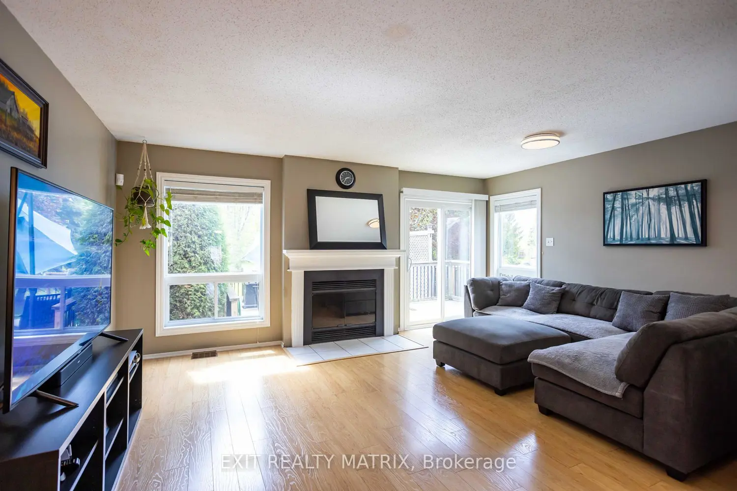 1521 Briarfield Crescent photo 2