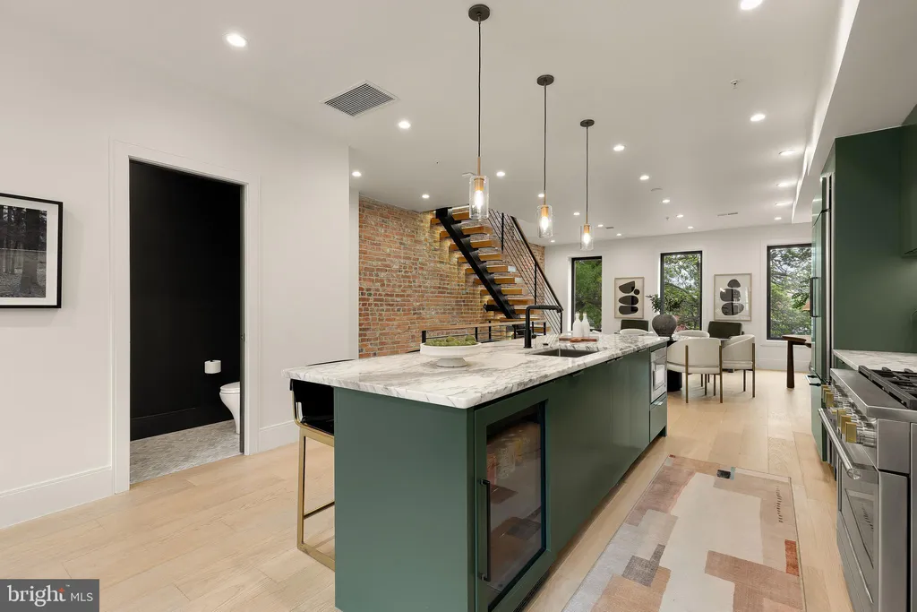 Additional image 12 of 2534 11th Street NW Unit 2, Washington, DC 20001