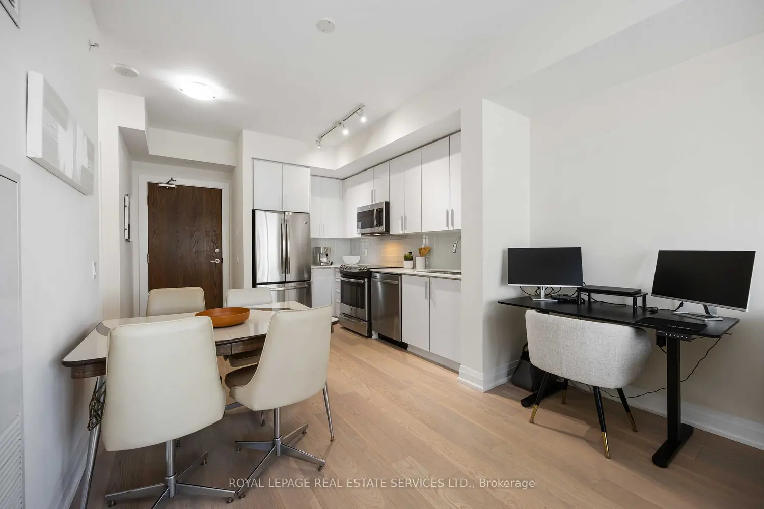 2212 Lake Shore Boulevard 3807 photo 4
