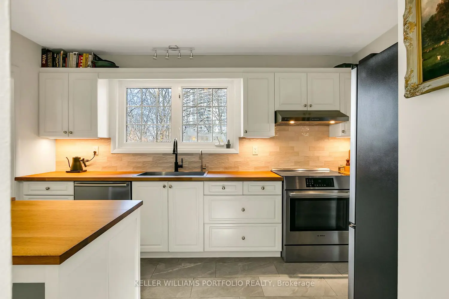 88 Sabrina Dr Drive photo 4