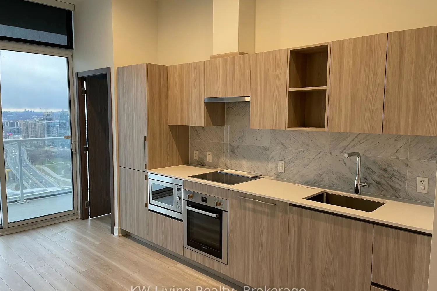 19 Bathurst Street 4202 photo 3