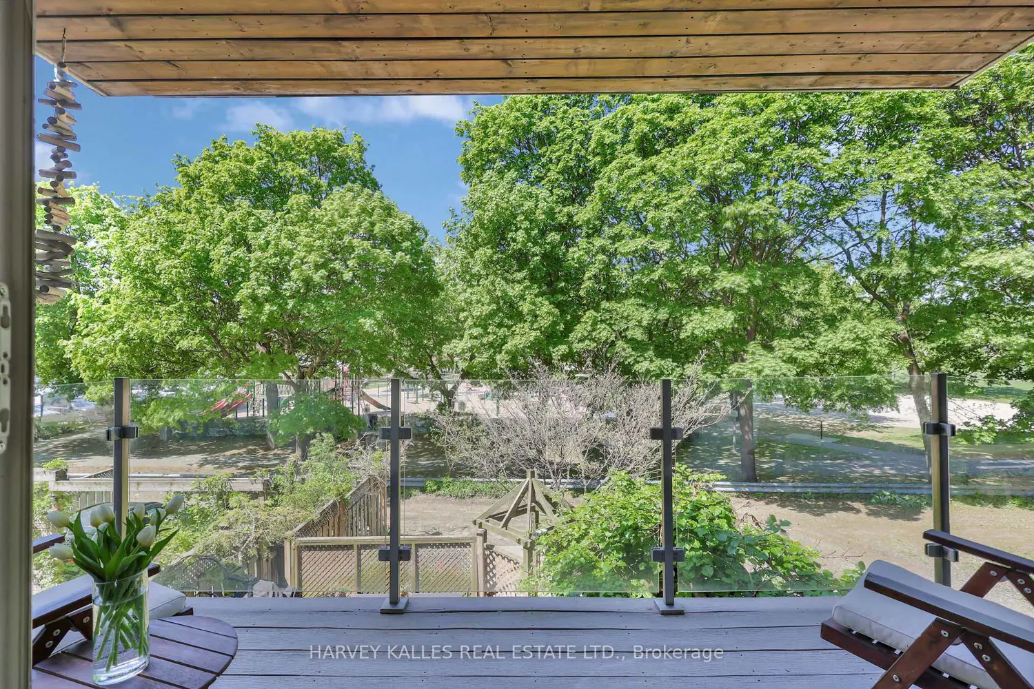 84 Edith Drive photo 5