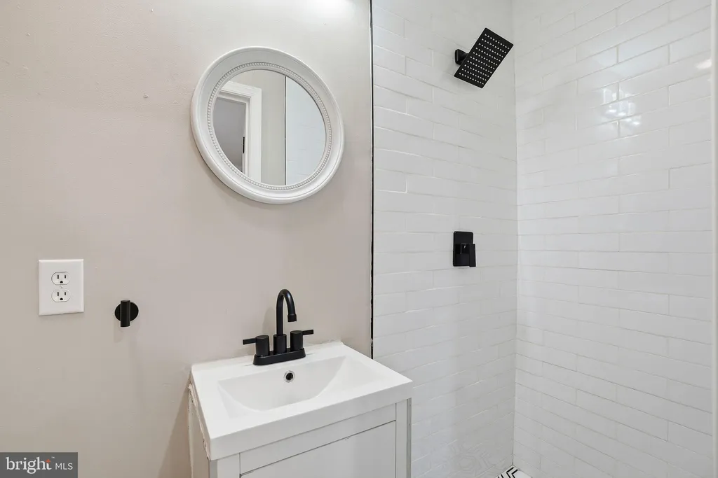 Additional image 12 of 1710 W Virginia Avenue NE Unit 202, Washington, DC 20002