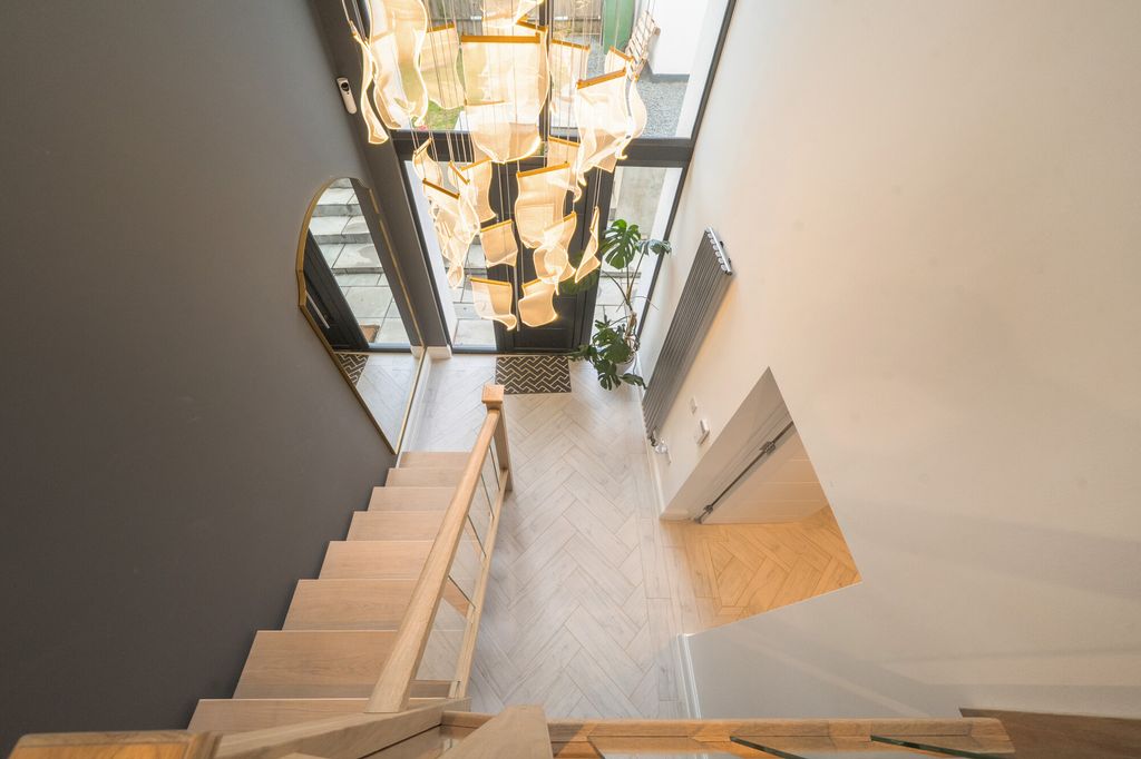 Additional image 10 of 4 bed detached house for saleFox Close, Oxford OX44