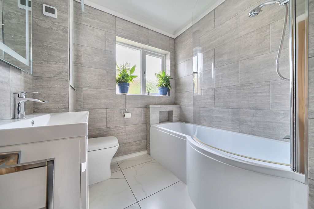 Additional image 15 of 4 bed detached bungalow for saleFarm Close, Elmer, Bognor Regis PO22