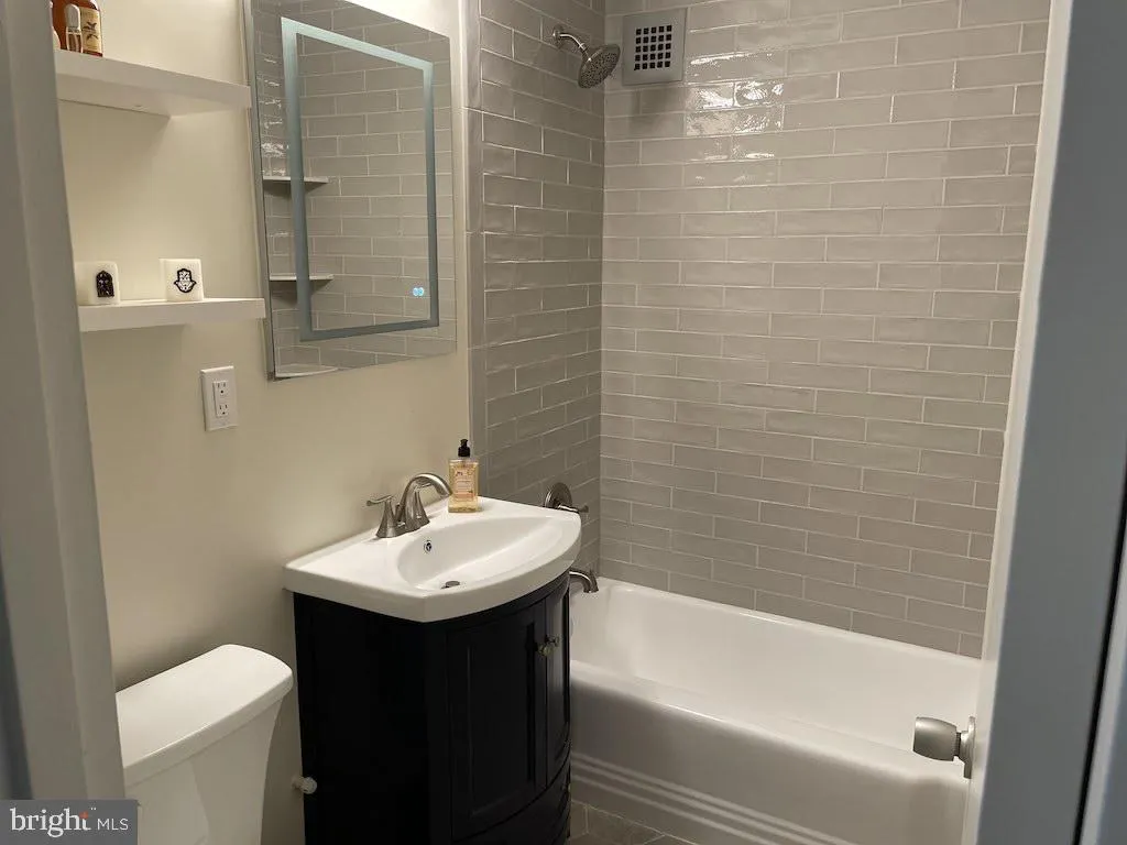 Additional image 47 of 4000 Tunlaw Road NW Unit 516, Washington, DC 20007