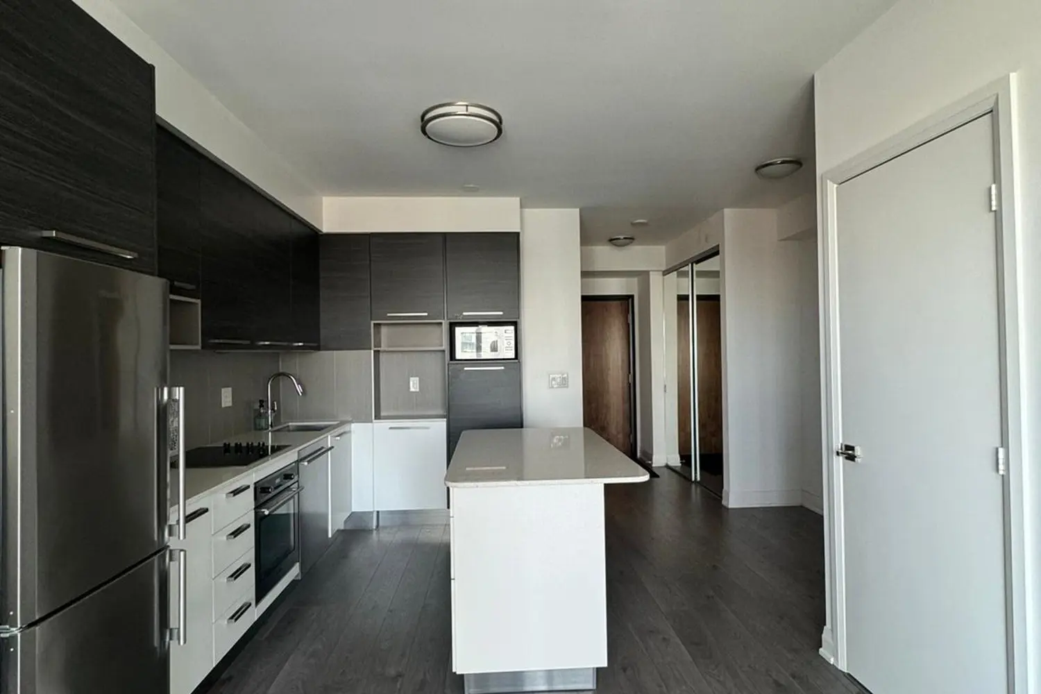 36 Park Lawn Road 1206 photo 4