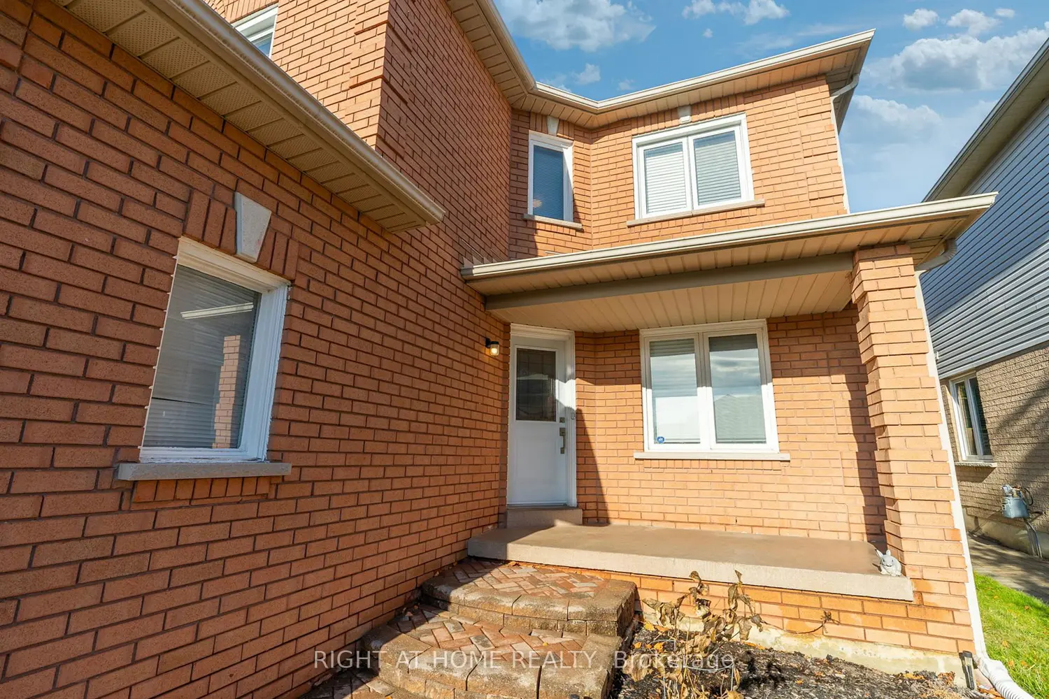 1040 Beaver Valley Crescent