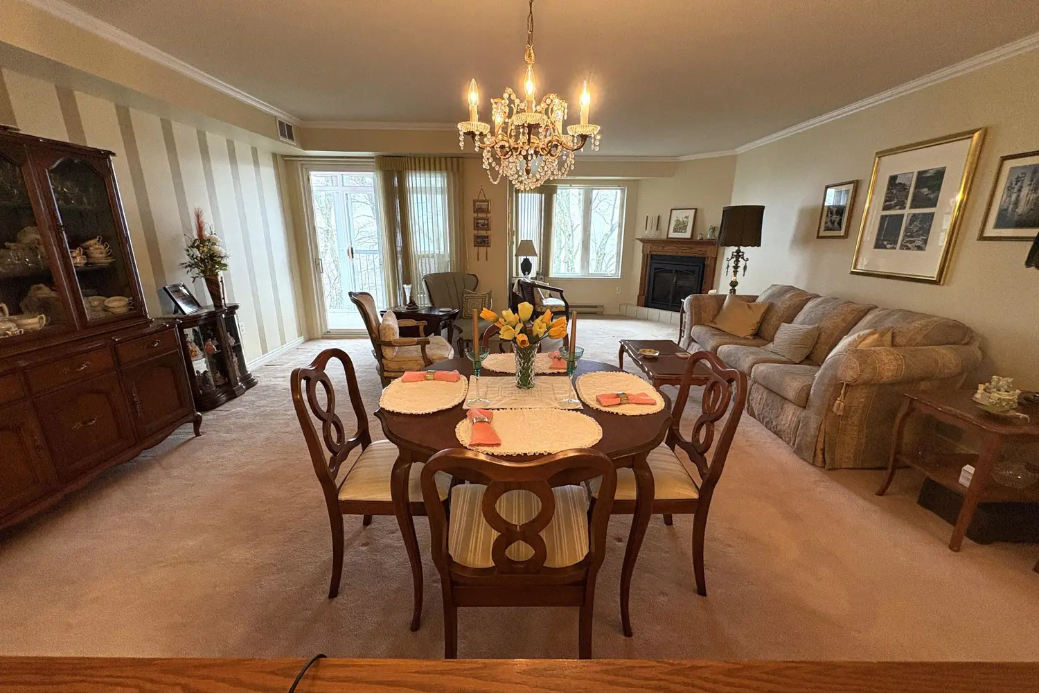 Additional image 10 of 469 Lakeshore Drive 301