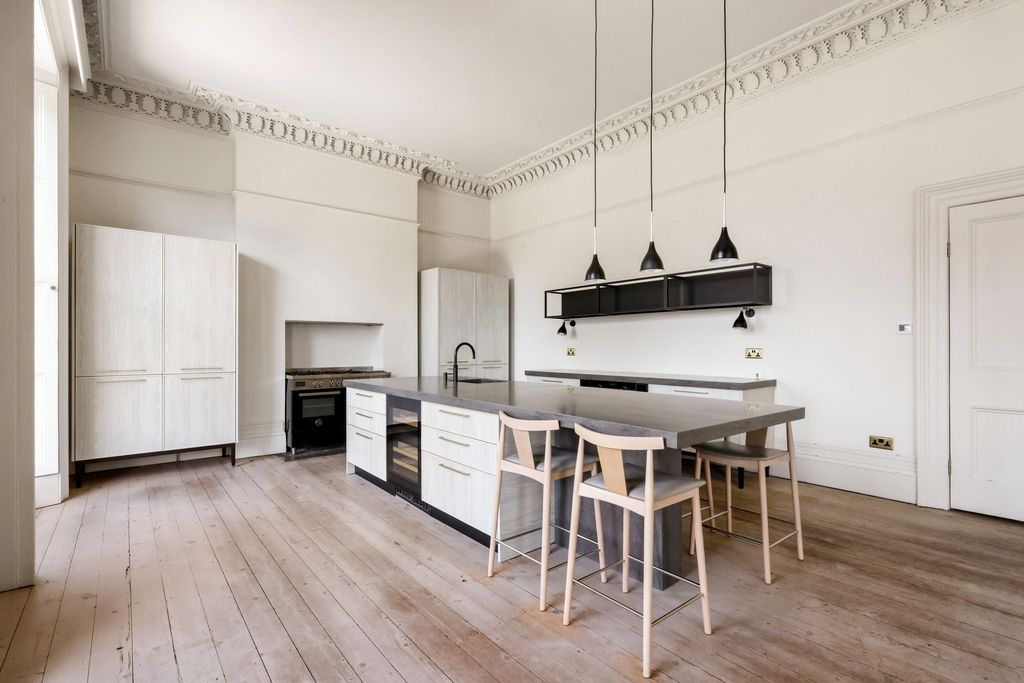 Additional image 6 of 4 bed flat for salePainswick Road, Cheltenham GL50