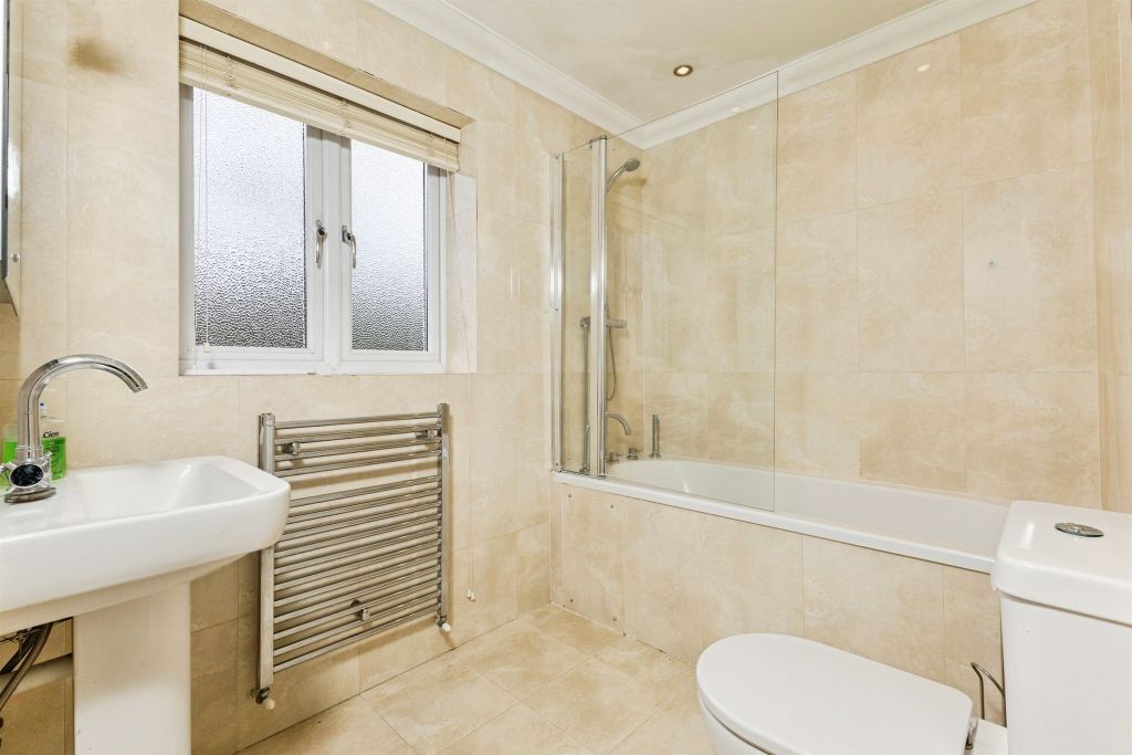 Additional image 5 of 2 bed flat for saleWallingford Road, Goring, Reading RG8