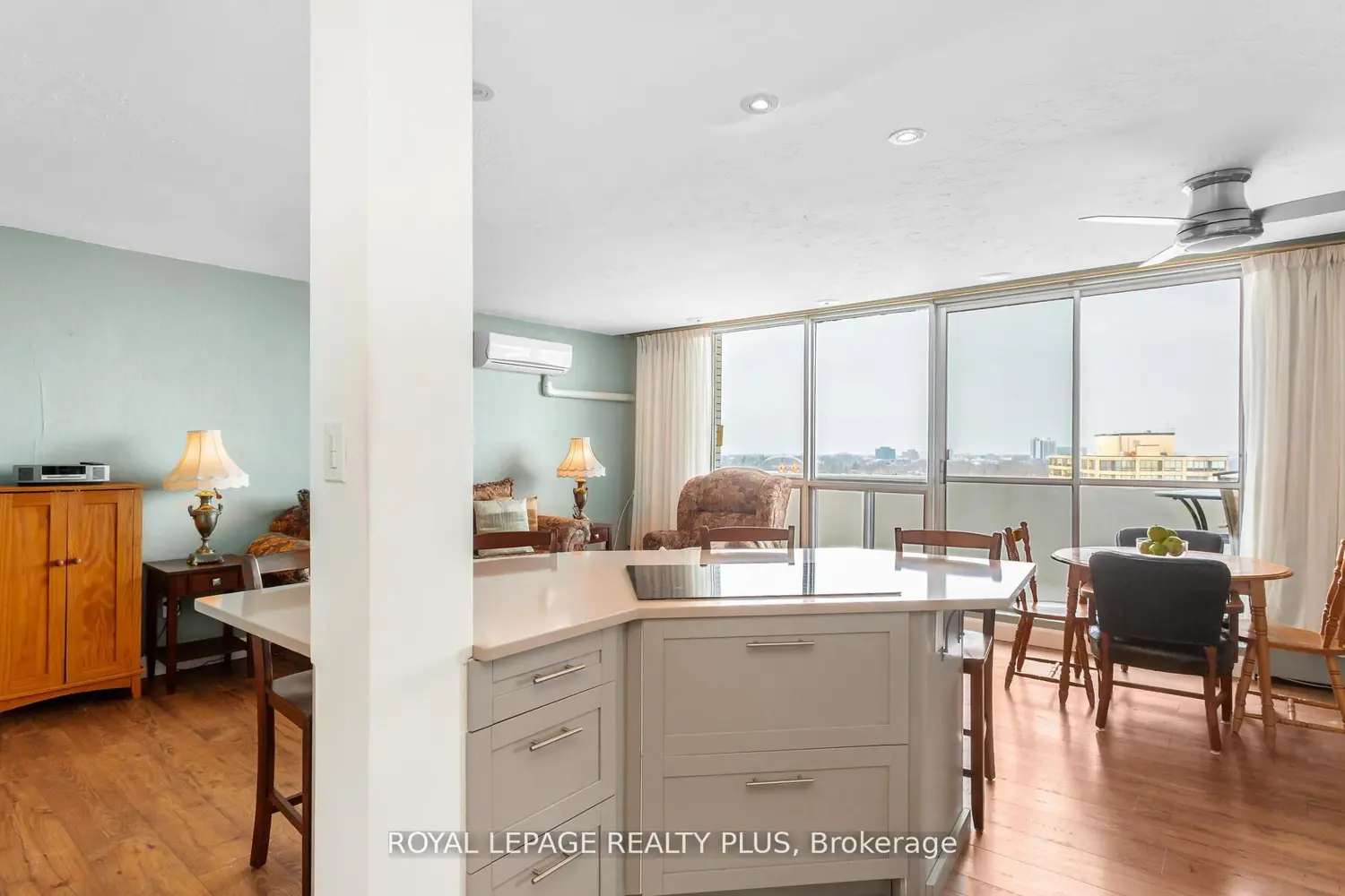 Additional image 11 of 15 Towering Heights Boulevard 1204