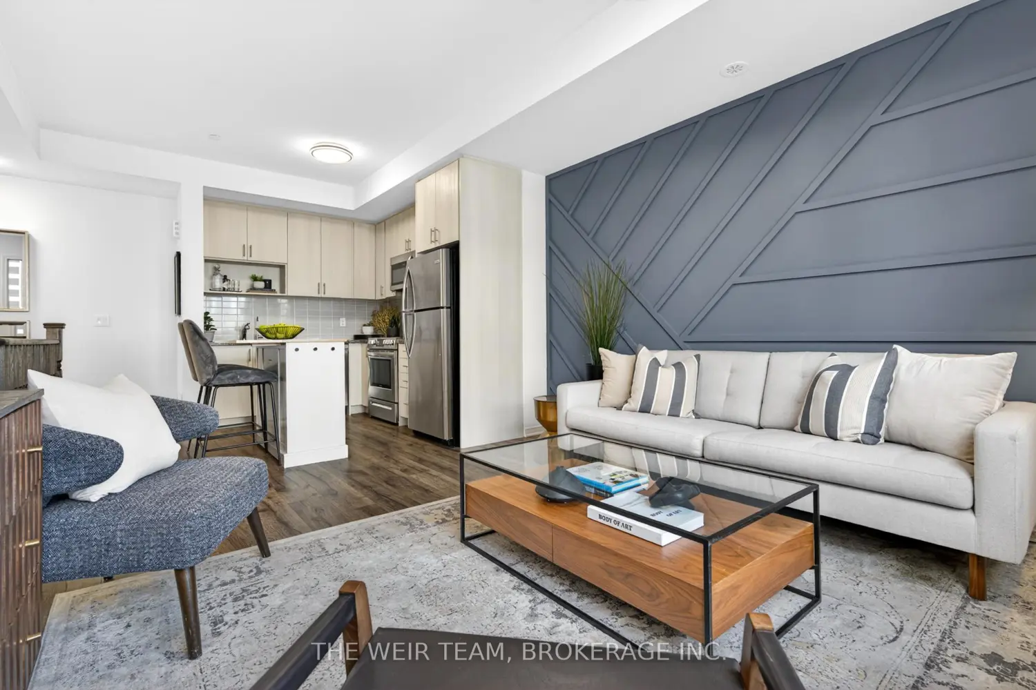 1120 Briar Hill Avenue 308 photo 4