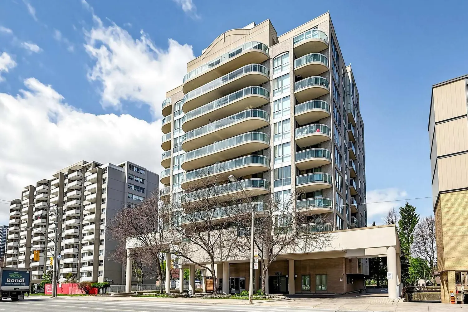 398 Eglinton Avenue 203