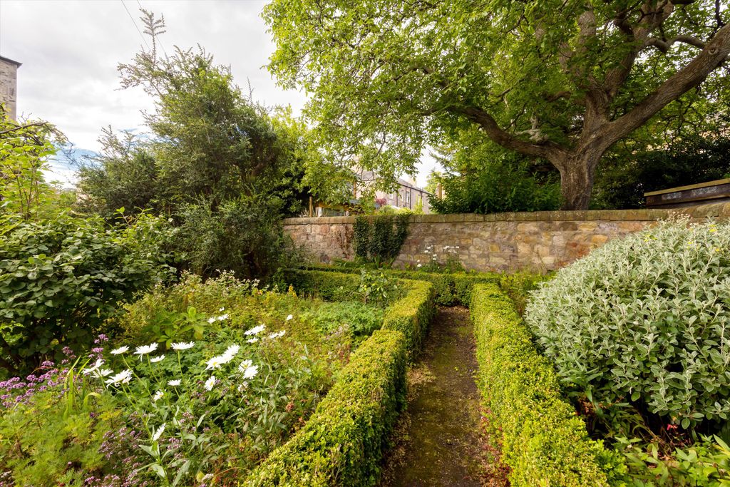 Additional image 22 of 6 bed detached house for saleLauder Road, Edinburgh EH9