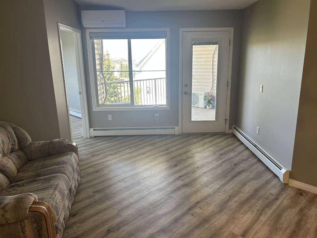 Additional image 3 of 403-305 1 Avenue NW, Airdrie, AB, T4B 2M5