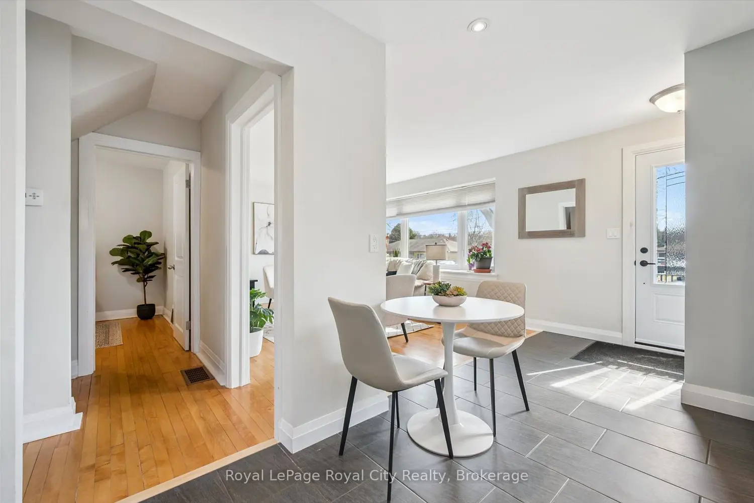 103 William Street photo 4