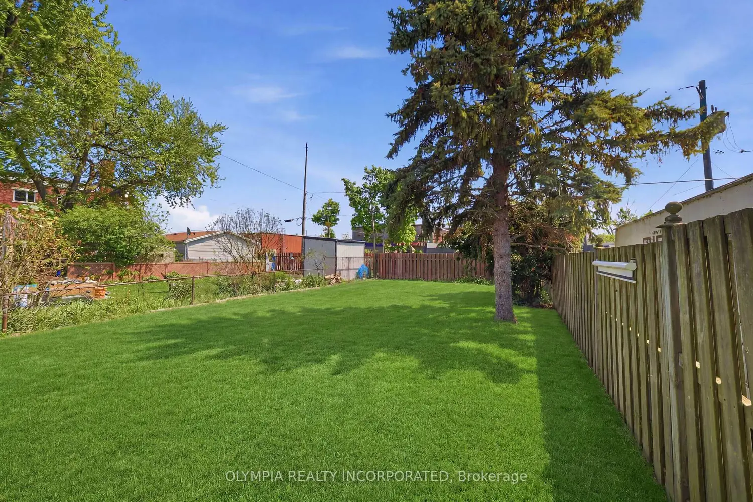 Additional image 14 of 215 Dufferin Street