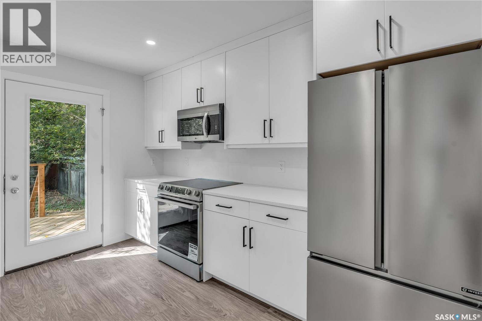 Additional image 6 of 1426 E Avenue N, Saskatoon, SK, S7L1G8