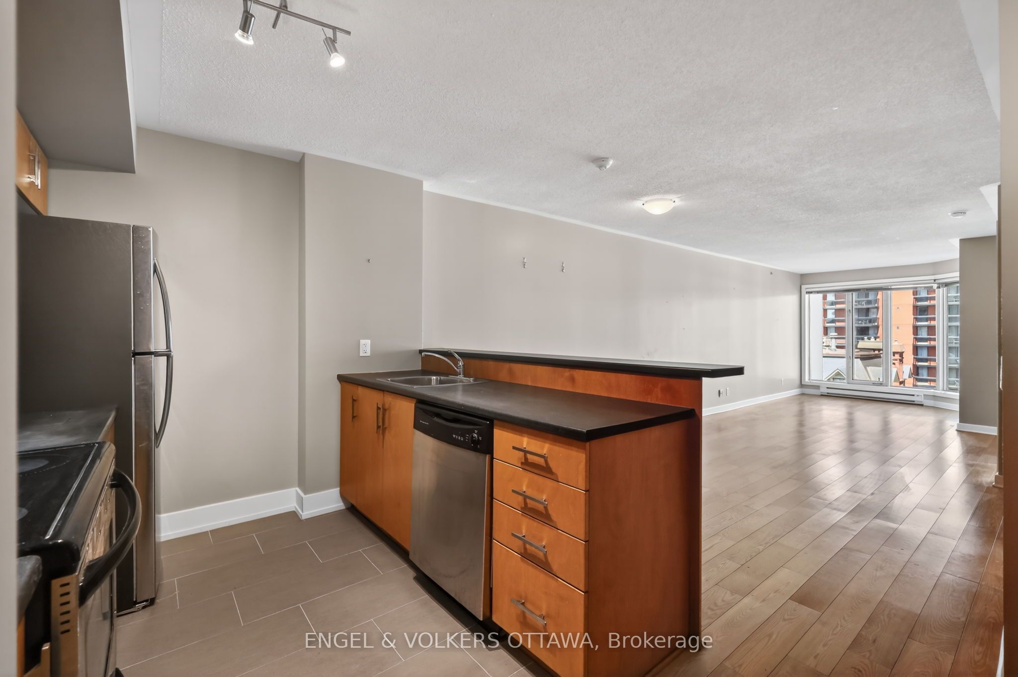 Additional image 5 of 604-138 Somerset Street W, Ottawa, ON, K2P 0A3