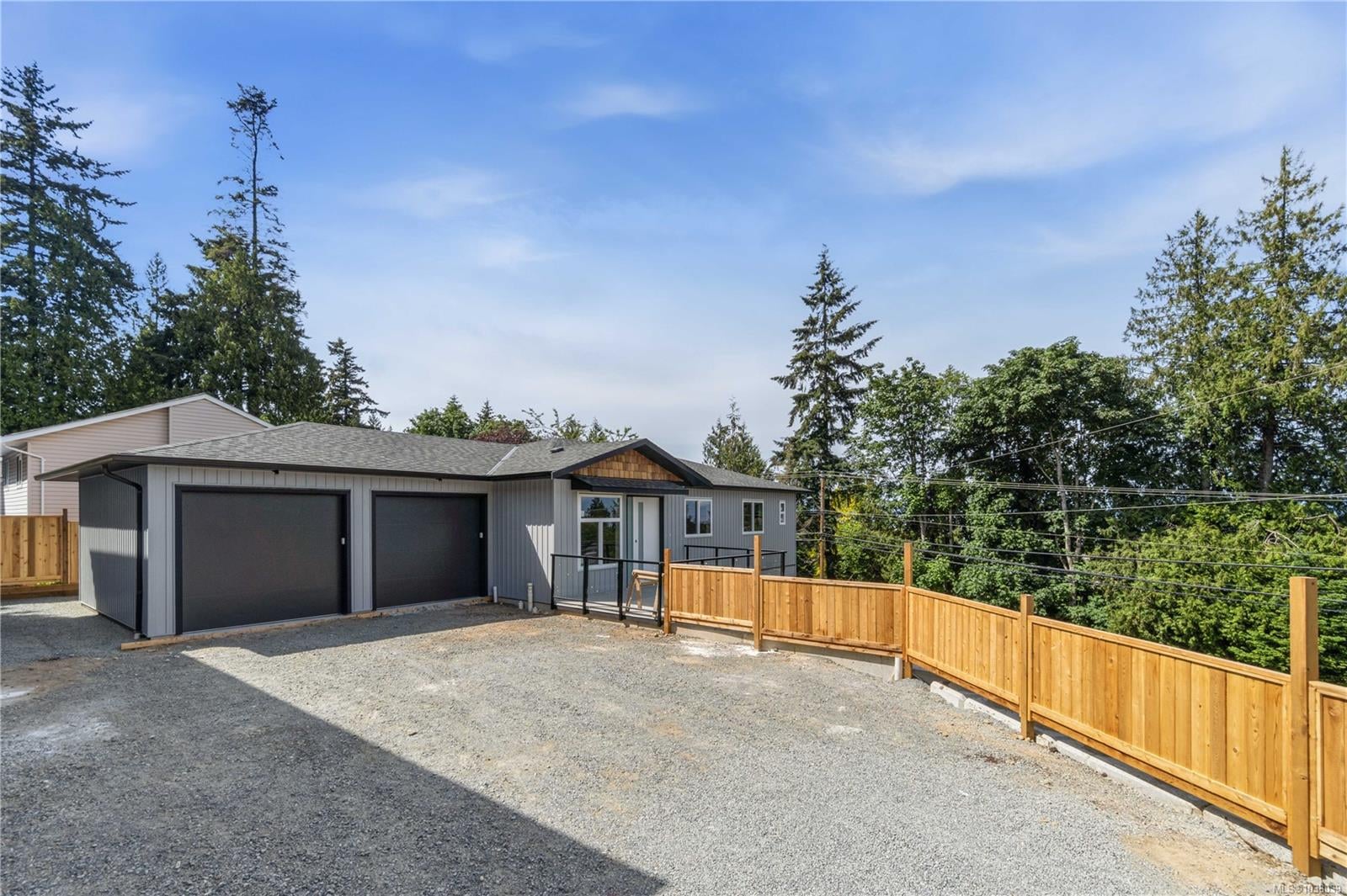 Additional image 2 of 101-5311 Toms Trnabt, Nanaimo, BC, V9T 5M9