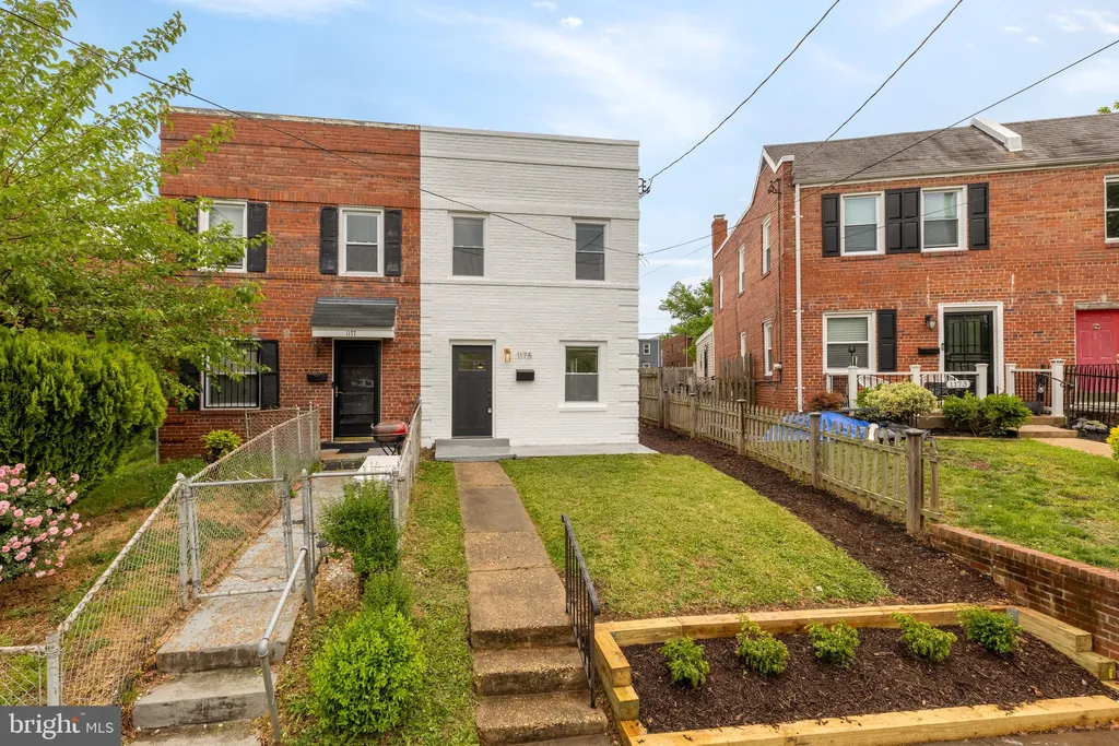 1175 46th Place SE, Washington, DC 20019 photo 2