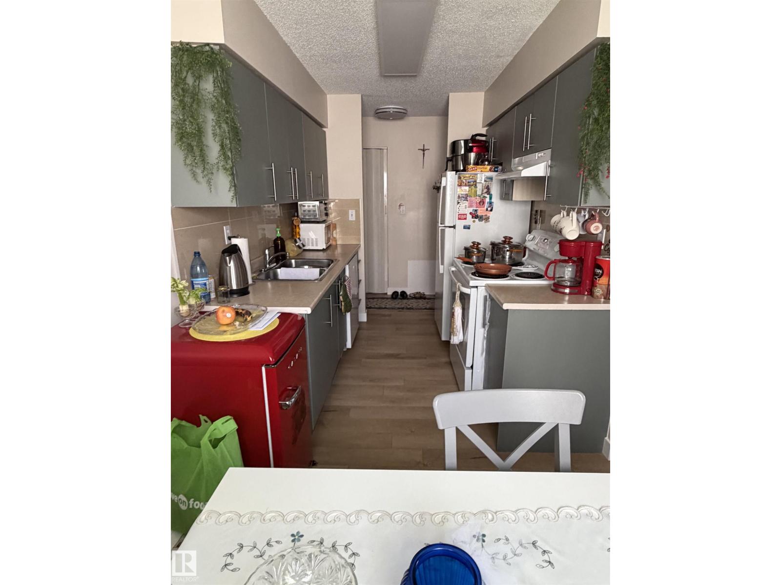 Additional image 3 of 205-10604 110 Avenue NW, Edmonton, AB, T5H4C7