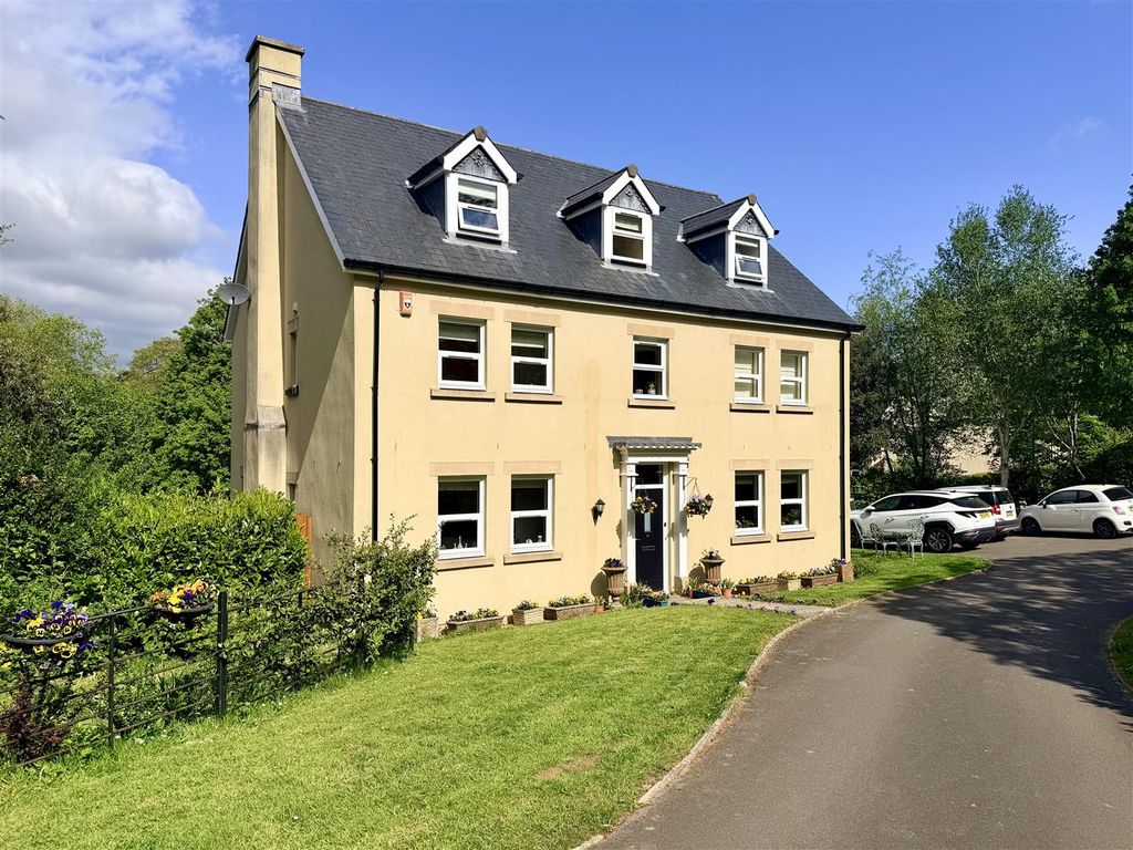 5 bed detached house for saleManadon Park, Plymouth PL5