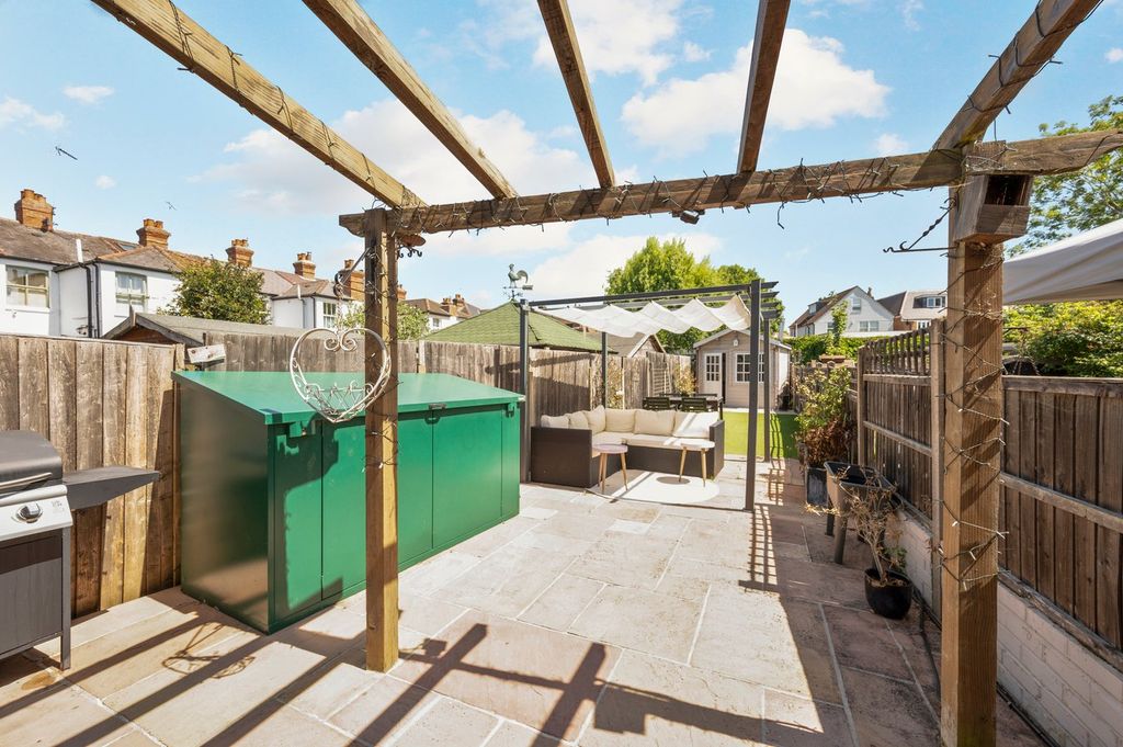 Additional image 15 of 3 bed terraced house for saleGlencoe Road, Weybridge KT13