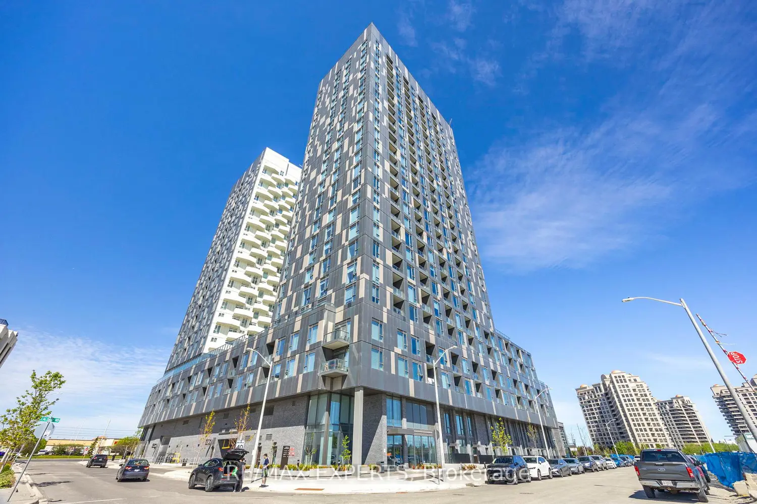 474 Caldari Road 2004