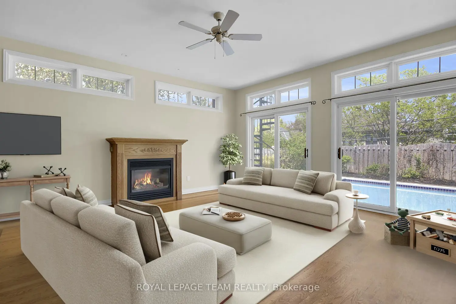 39 Crescent Heights photo 4