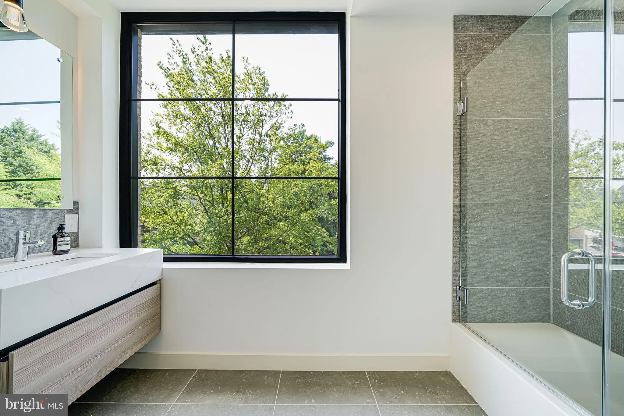 Additional image 68 of 2901 Newark St NW, Washington, DC 20008