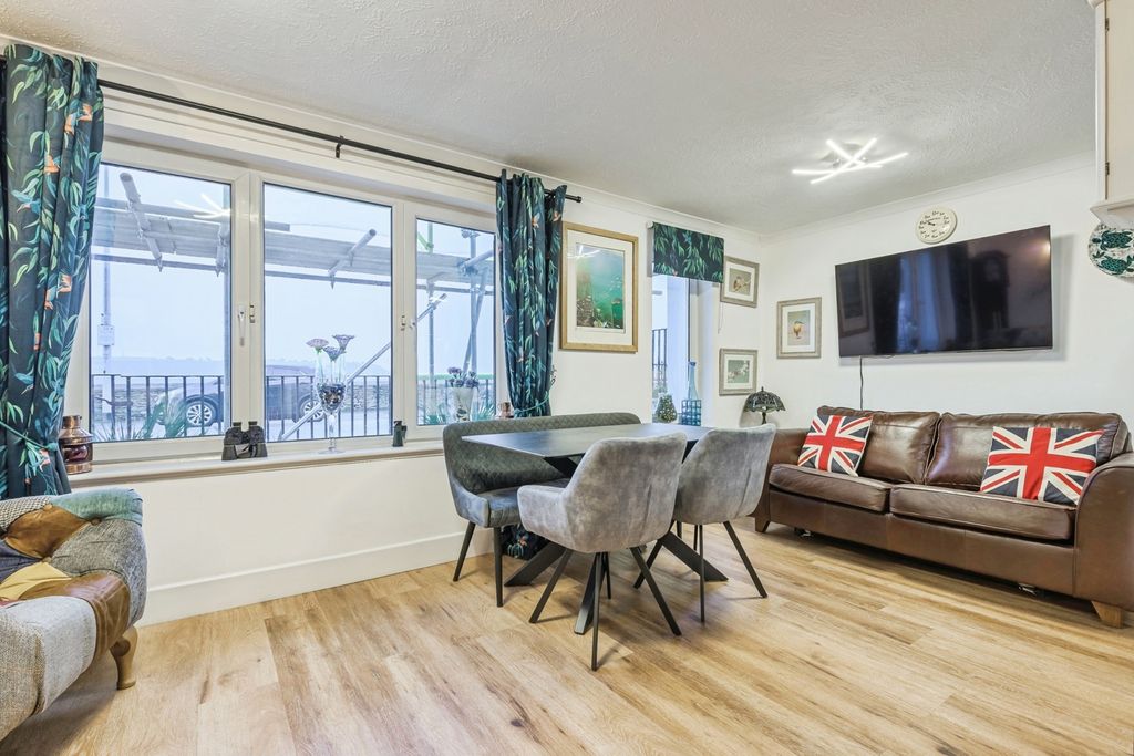 Additional image 6 of 2 bed flat for saleGrand Parade, Plymouth, Devon PL1
