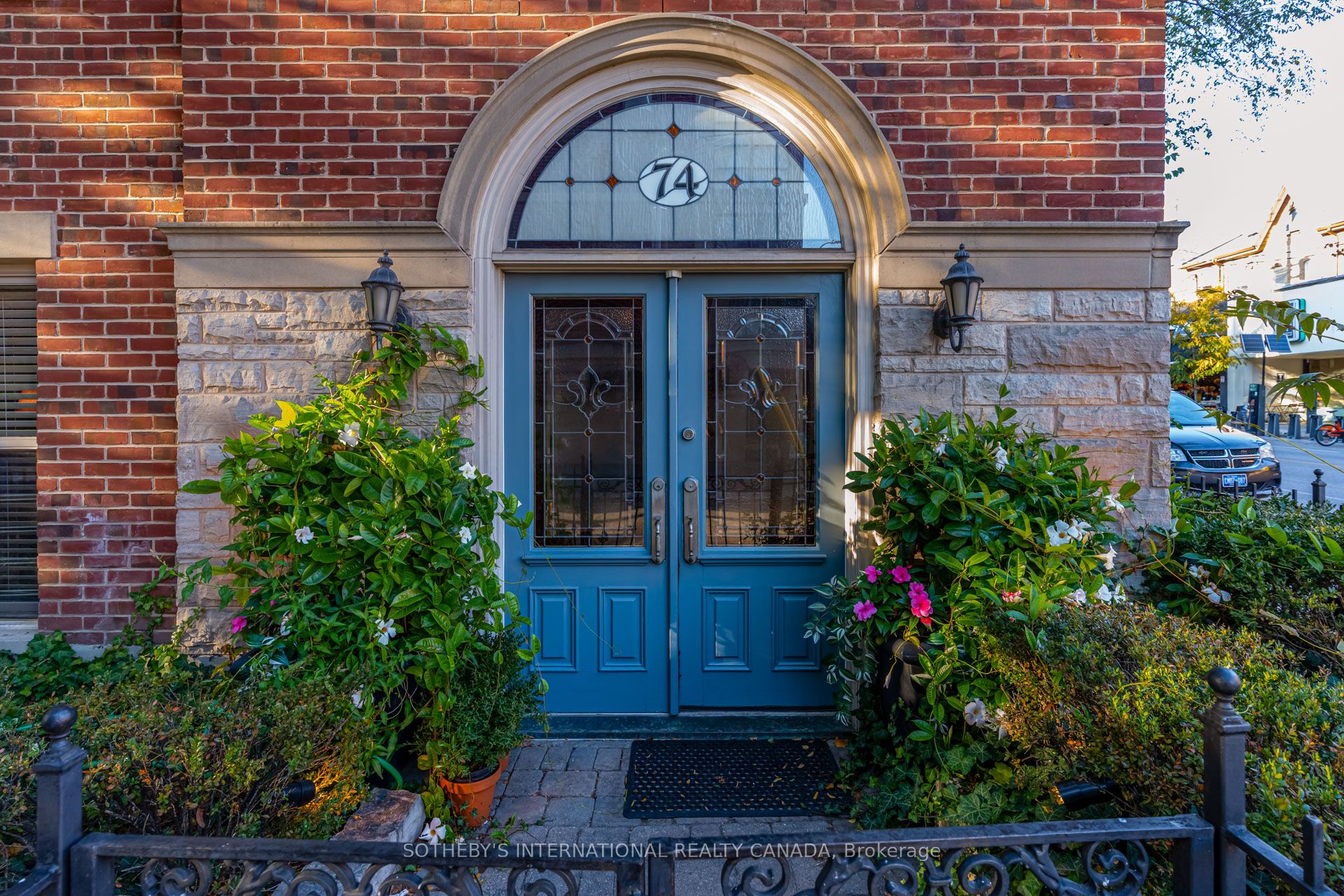74 Aberdeen Avenue, Toronto, ON, M4X 1A2
