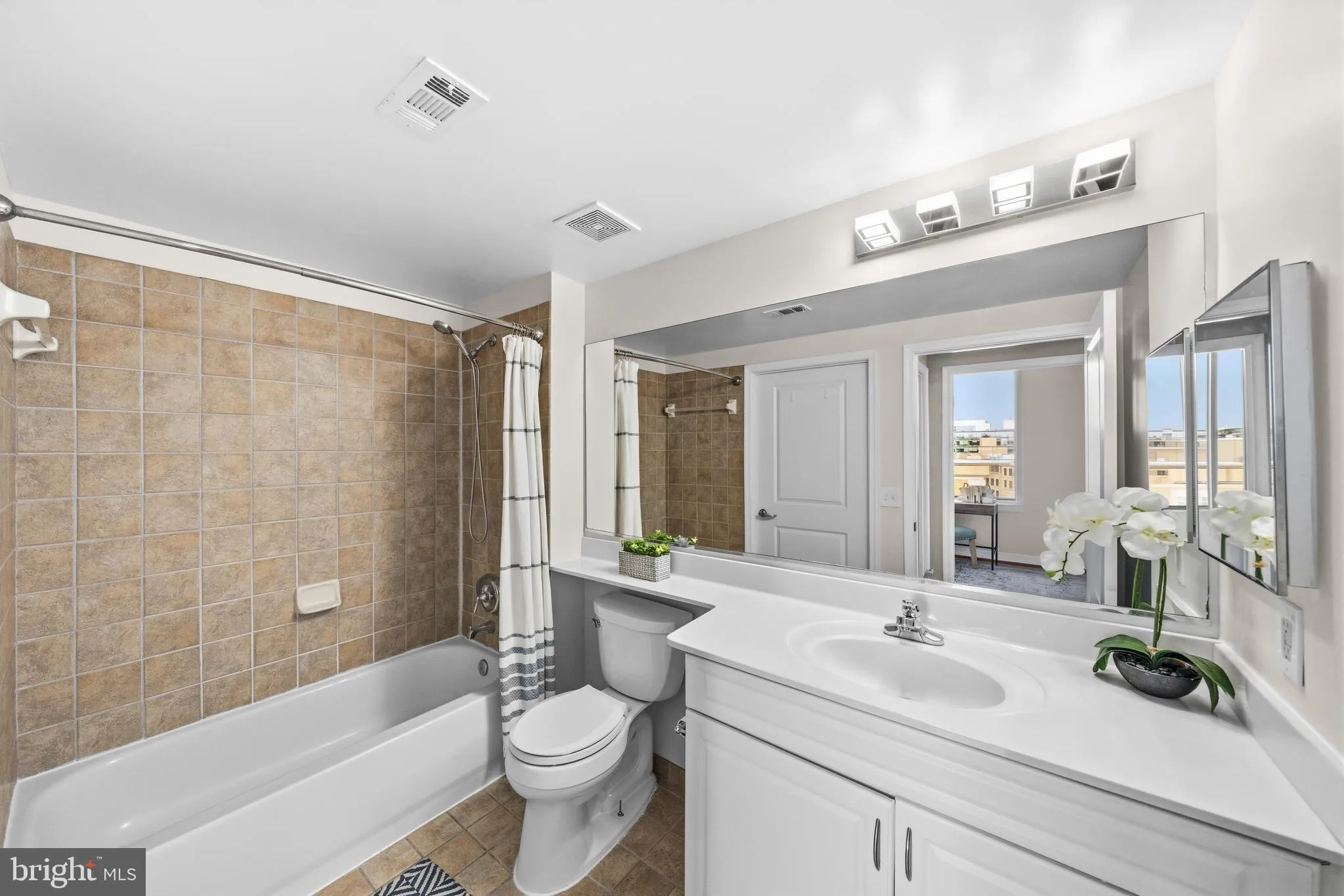 Additional image 44 of 555 Massachusetts Avenue NW Unit 1302, Washington, DC 20001