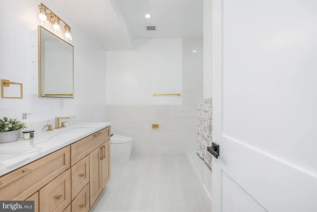 Additional image 14 of 1218 5th Street NE Unit 1, Washington, DC 20002