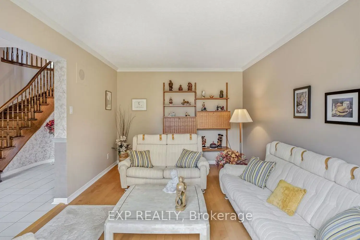 1536 Michaelsem Street photo 5