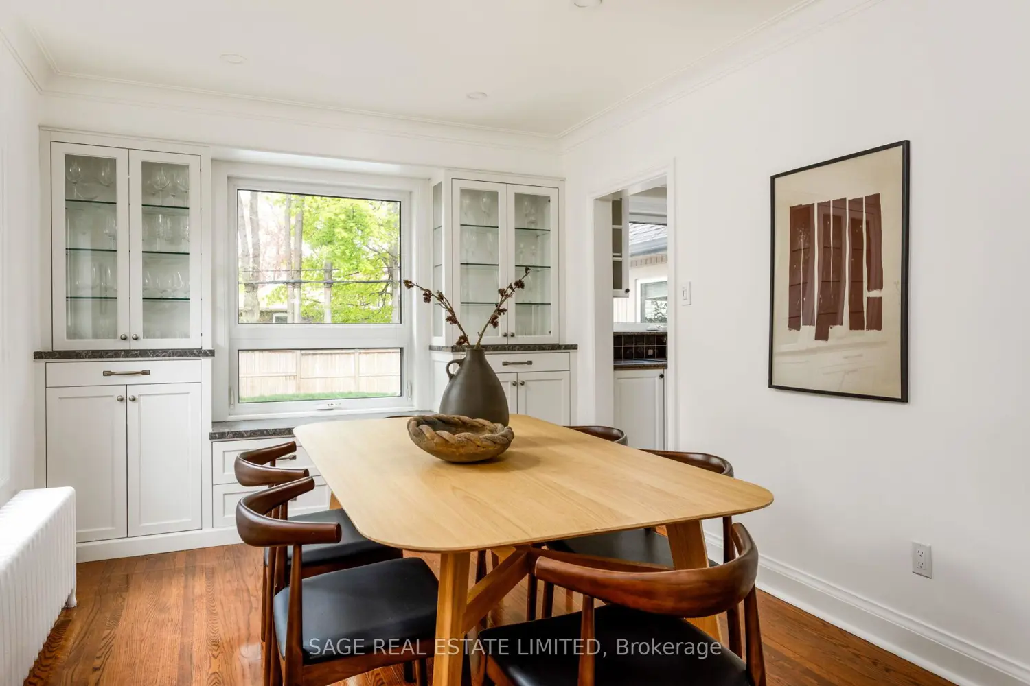 25 Cliveden Avenue photo 3