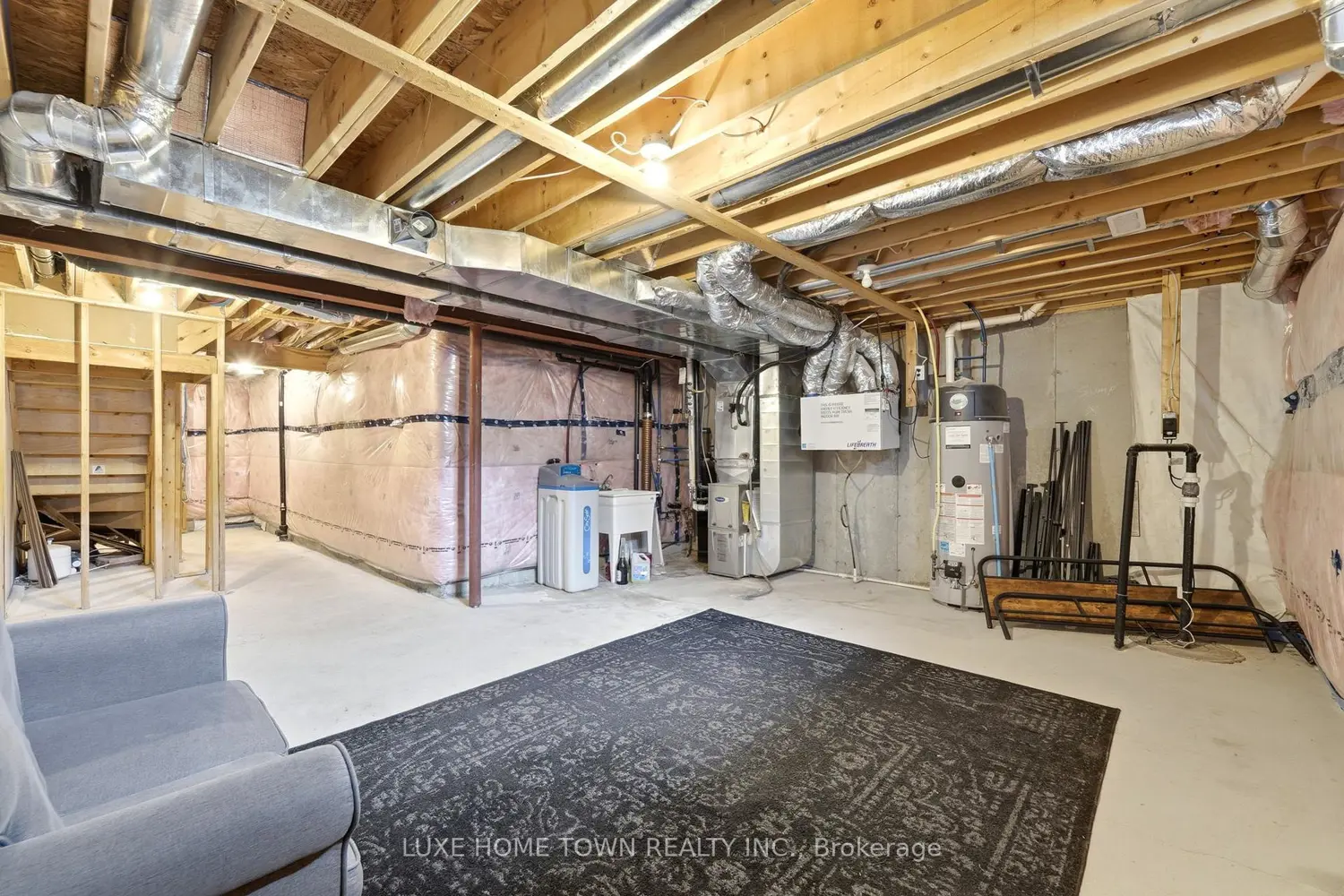 Additional image 16 of 100 Monarch Street