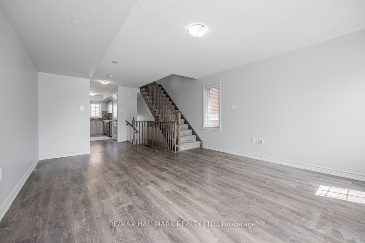 Additional image 4 of 2496 Rosedrop Path, Oshawa, ON, L1L 0K6