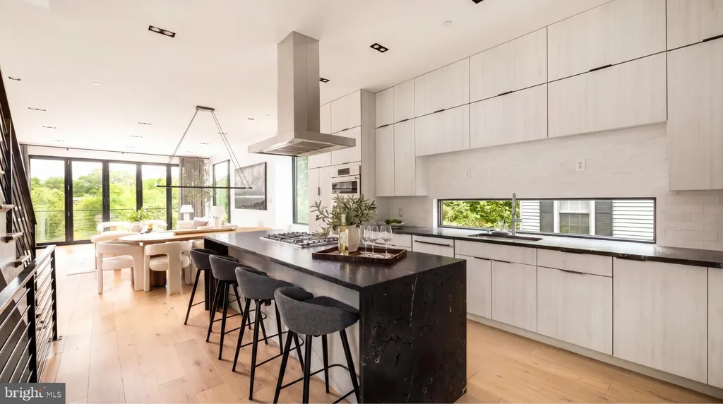 Additional image 5 of 1522 Foxhall Road NW, Washington, DC 20007