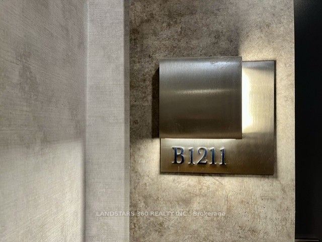 Additional image 3 of B1211-715 Davis Drive, Newmarket, ON, L3Y 0J2
