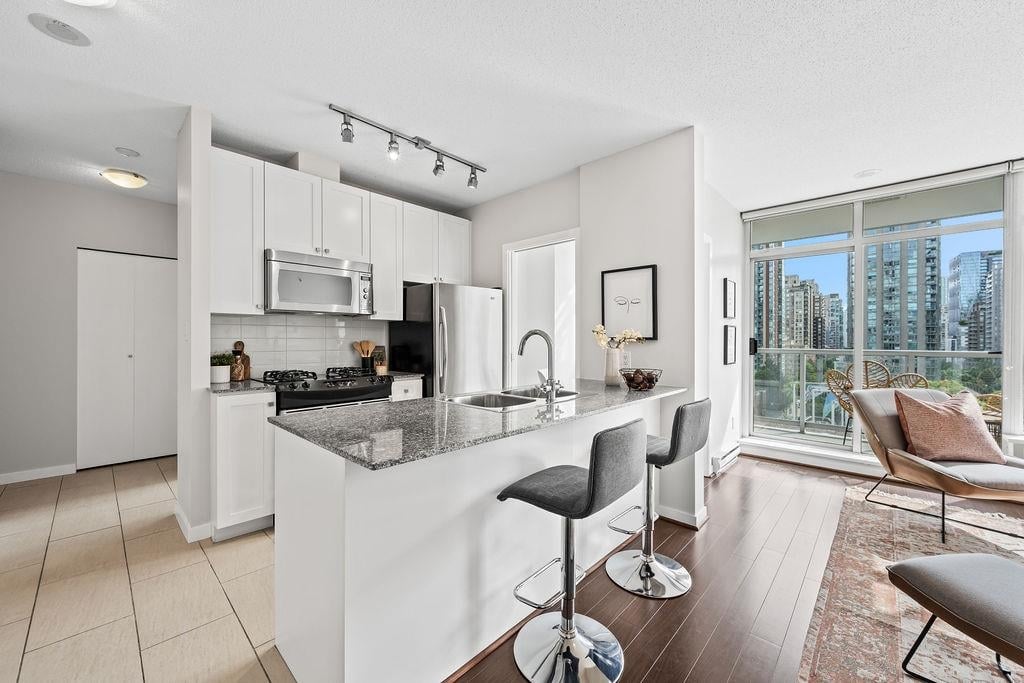 Additional image 6 of 607-480 Robson Street, Vancouver, BC, V6B 1S1