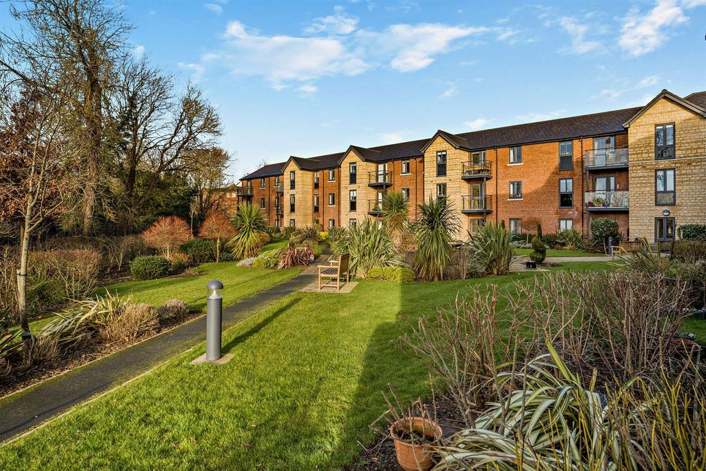 Additional image 17 of 2 bed flat for saleSaxon Gardens, Penn Street, Oakham, Rutland LE15