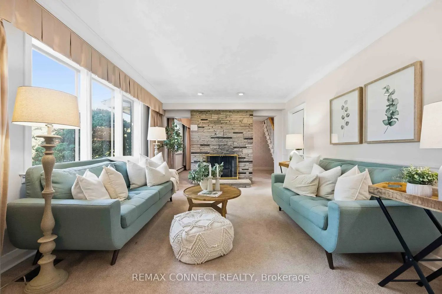 107 Fairglen Avenue photo 4