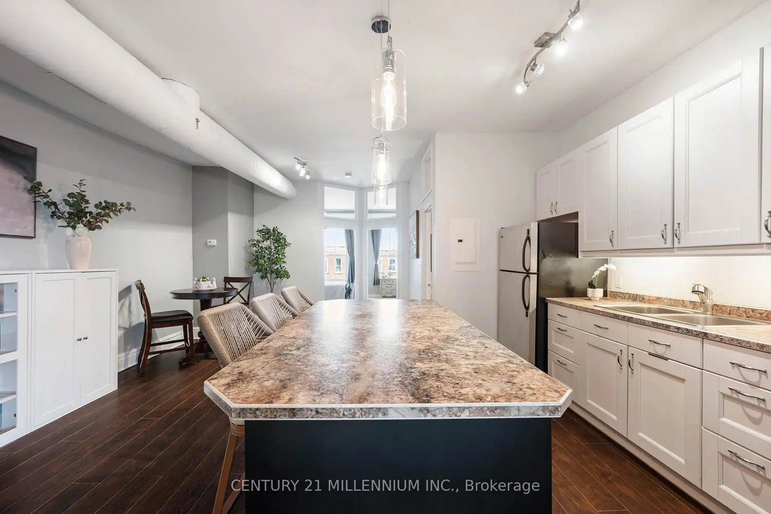 Additional image 11 of 166 Broadway Avenue 5