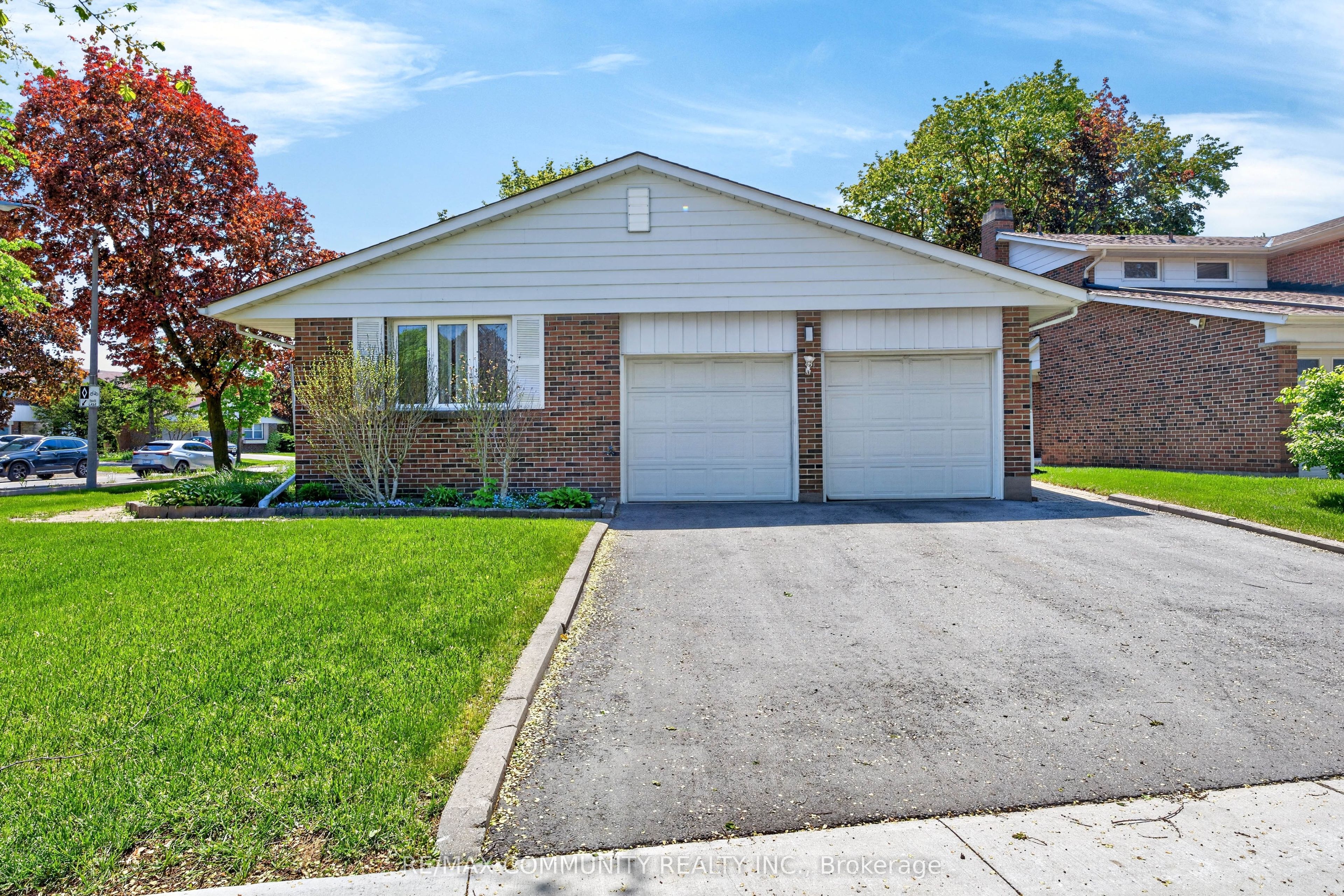 Additional image 4 of 588 Huntingwood Drive, Toronto, ON, M1W 1G8