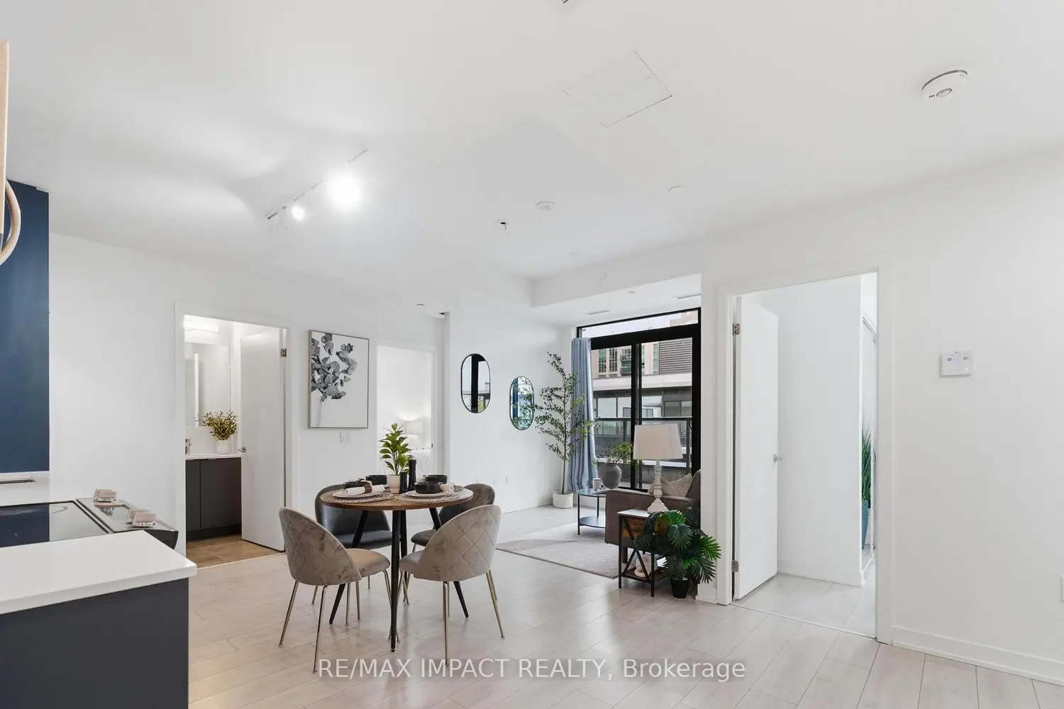 Additional image 3 of 1614 Charles Street 522