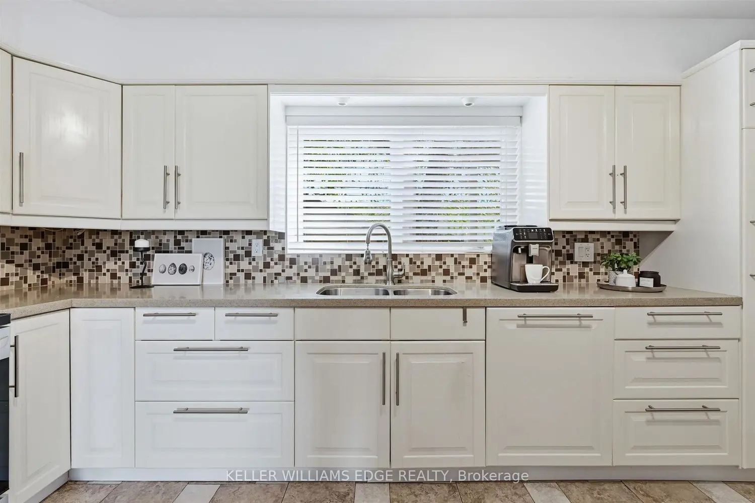Additional image 8 of 2441 Barclay Road