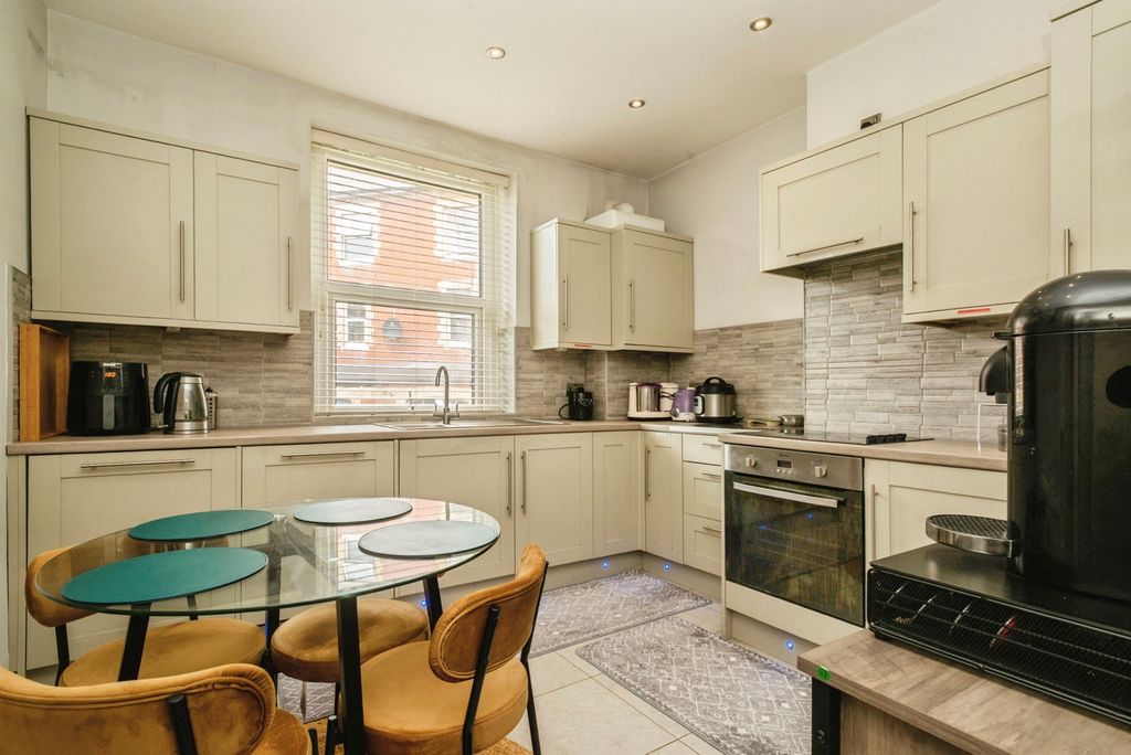 Additional image 5 of 3 bed flat for saleCaerau Road, Newport NP20